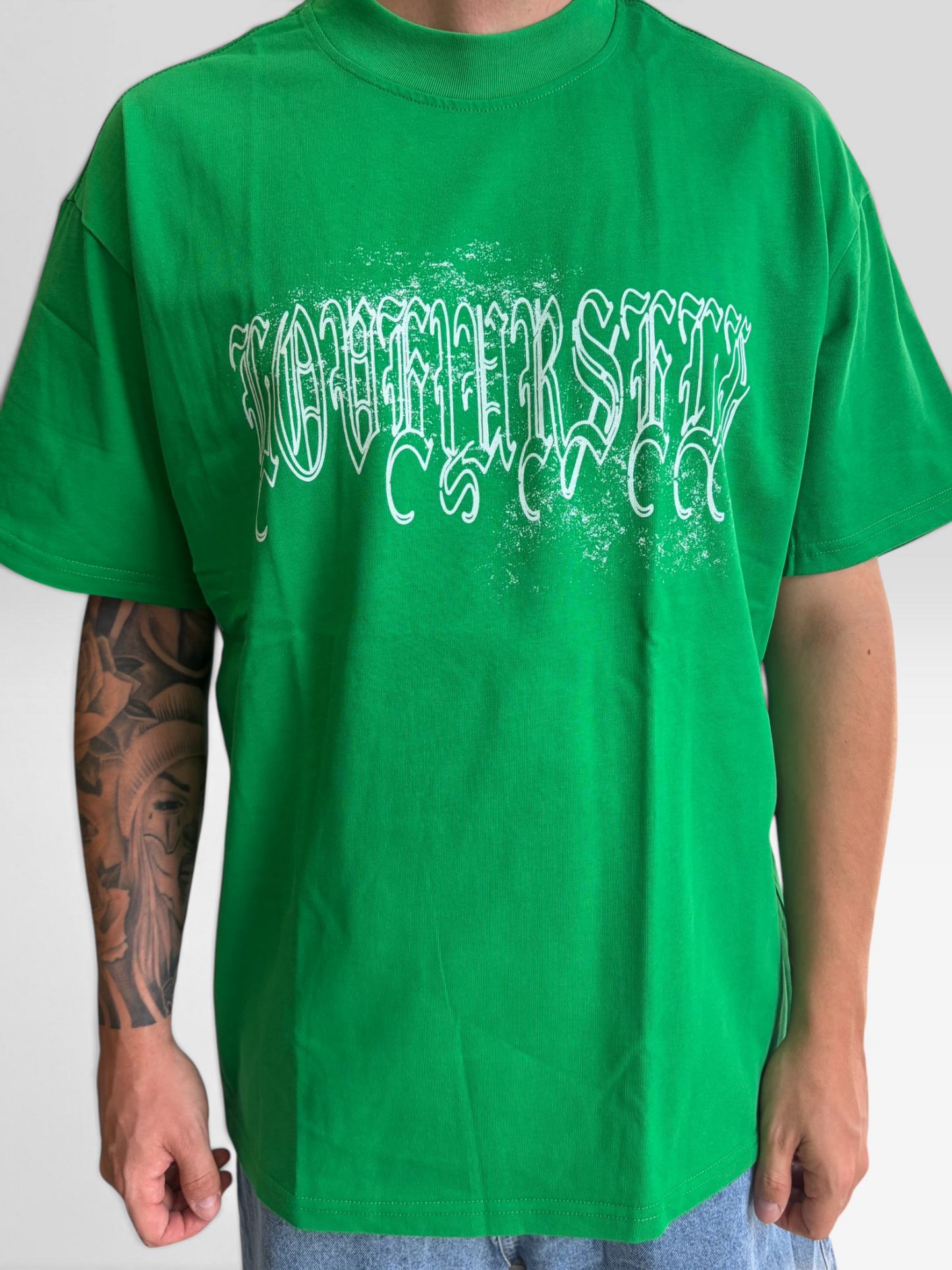 T-shirt green street