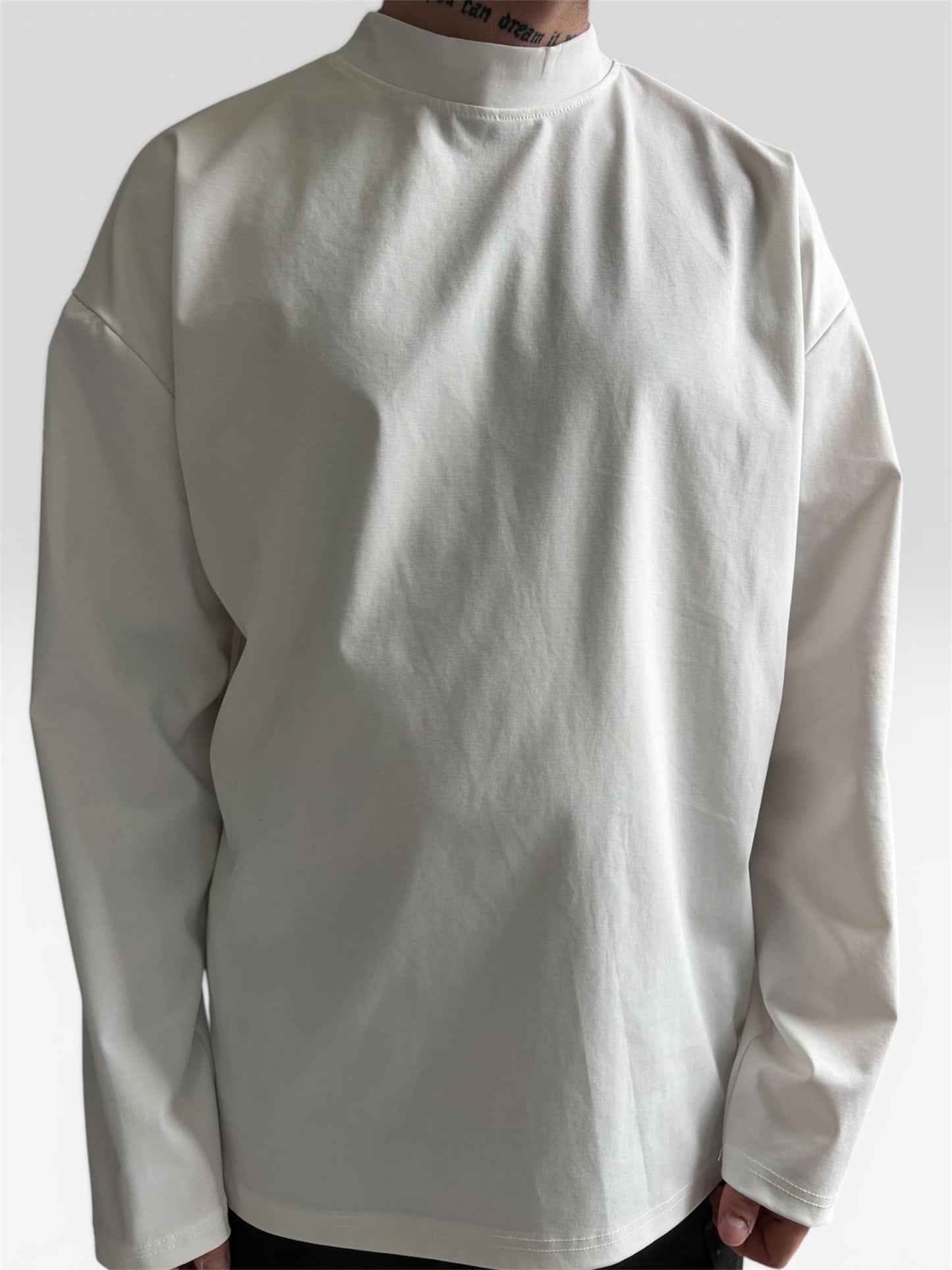 LONG SLEVEE WHITE
