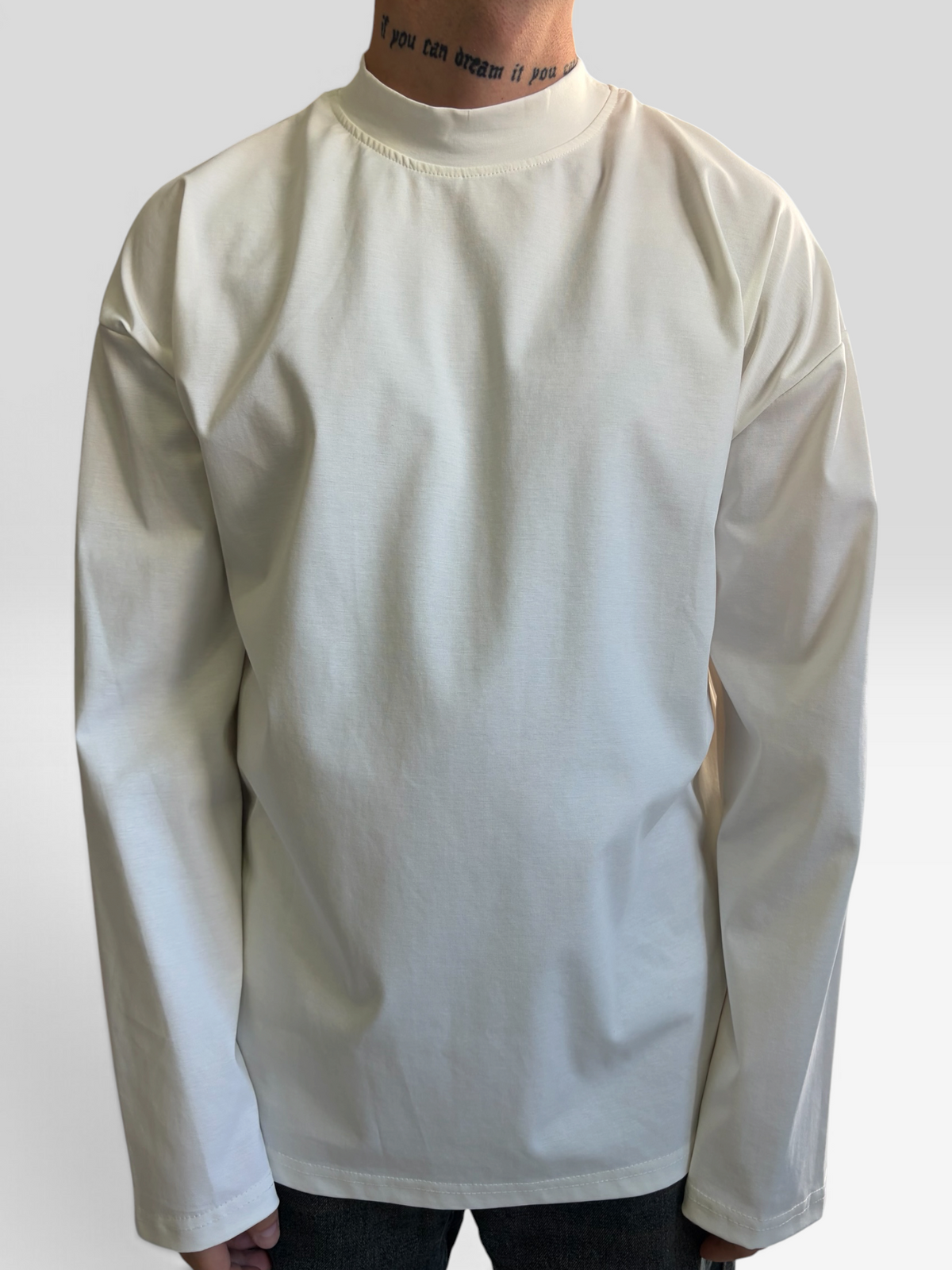 Long sleeve white basic