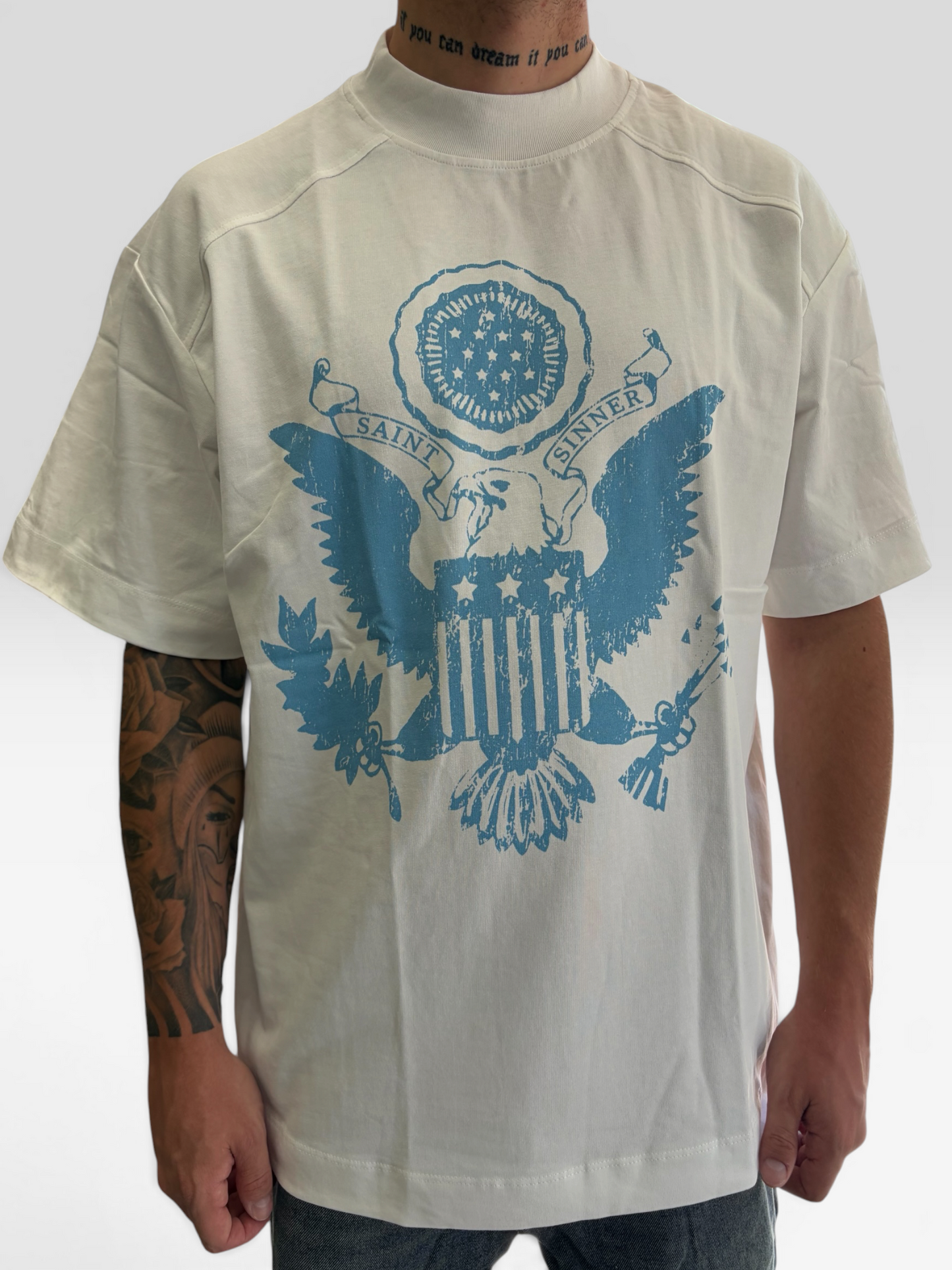 T-shirt state white