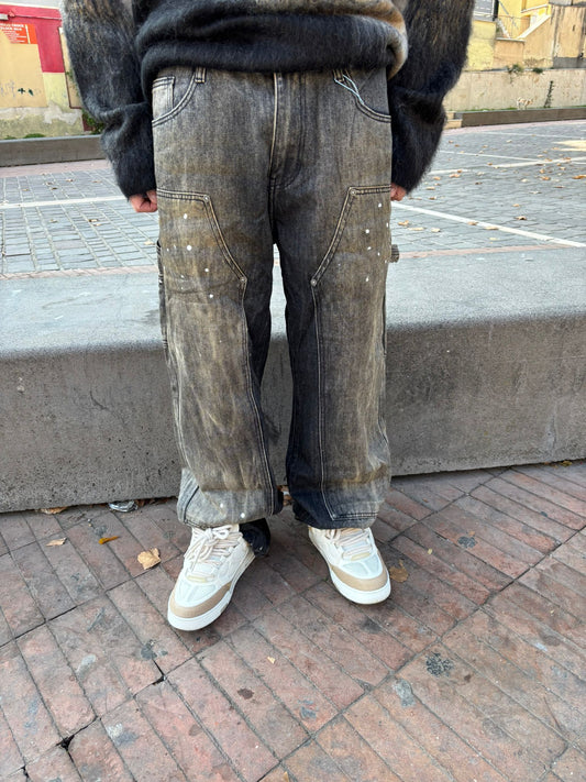 BAGGY CARPENTER BROWN PAINT