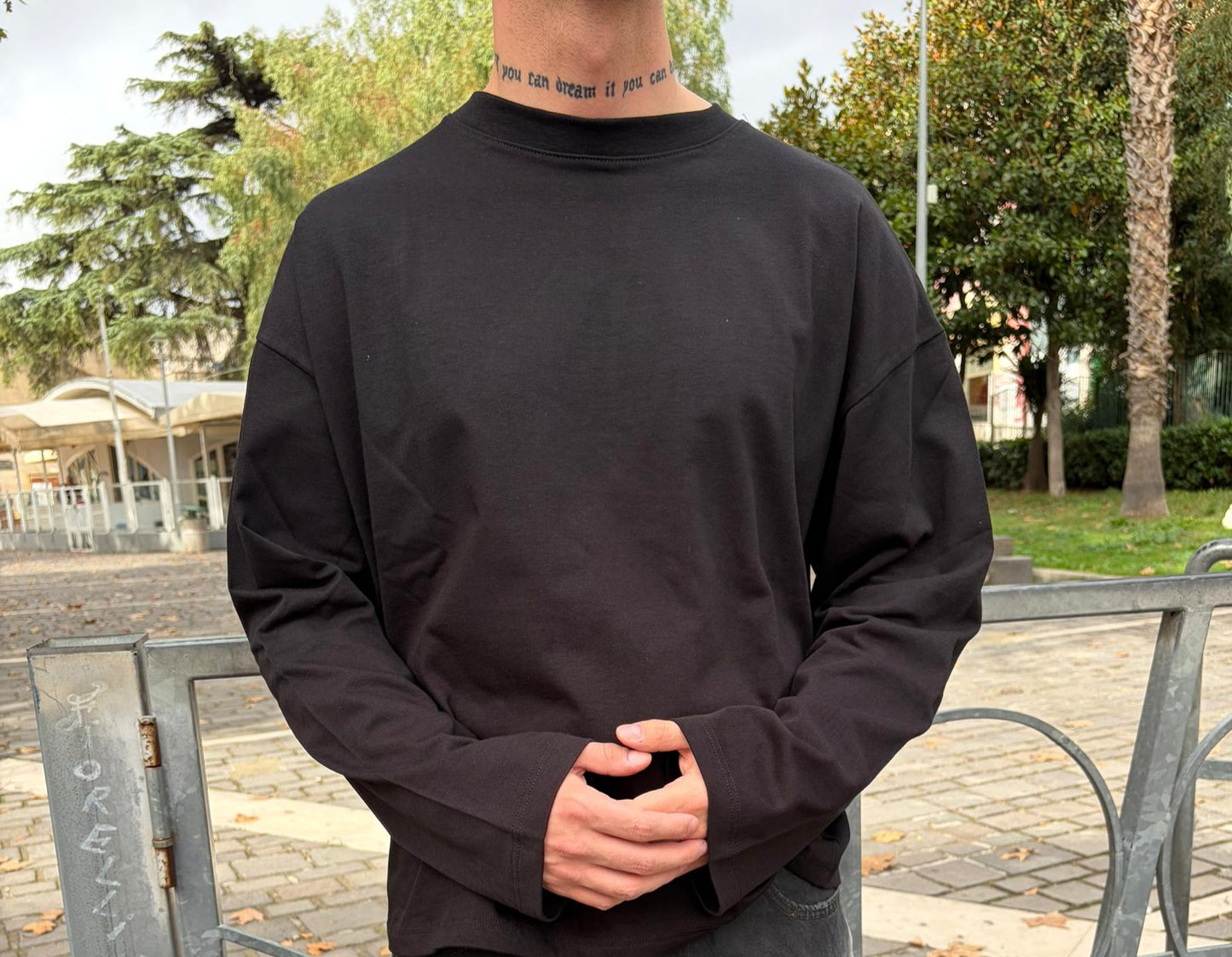 t-shirt black slavee