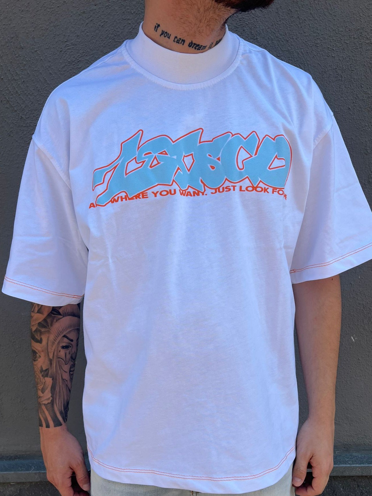 t-shirt hustle white
